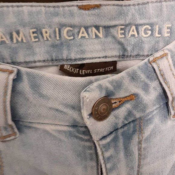 Women's American Eagle Next Level Stretch Light Wash Ripped Skinny Jeans - Picture 5 of 6